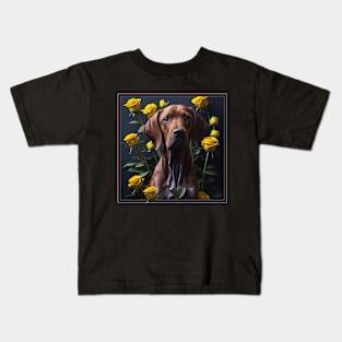 Vizsla yellow roses 2 Kids T-Shirt